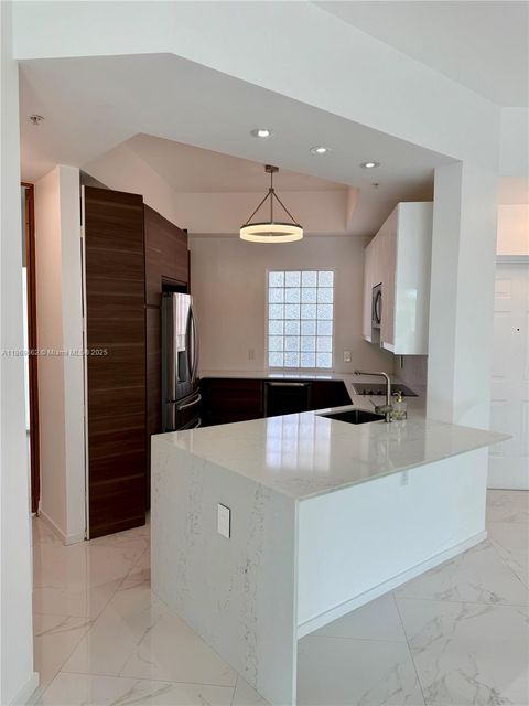 140 Meridian Ave 343 Miami Beach FL 33139