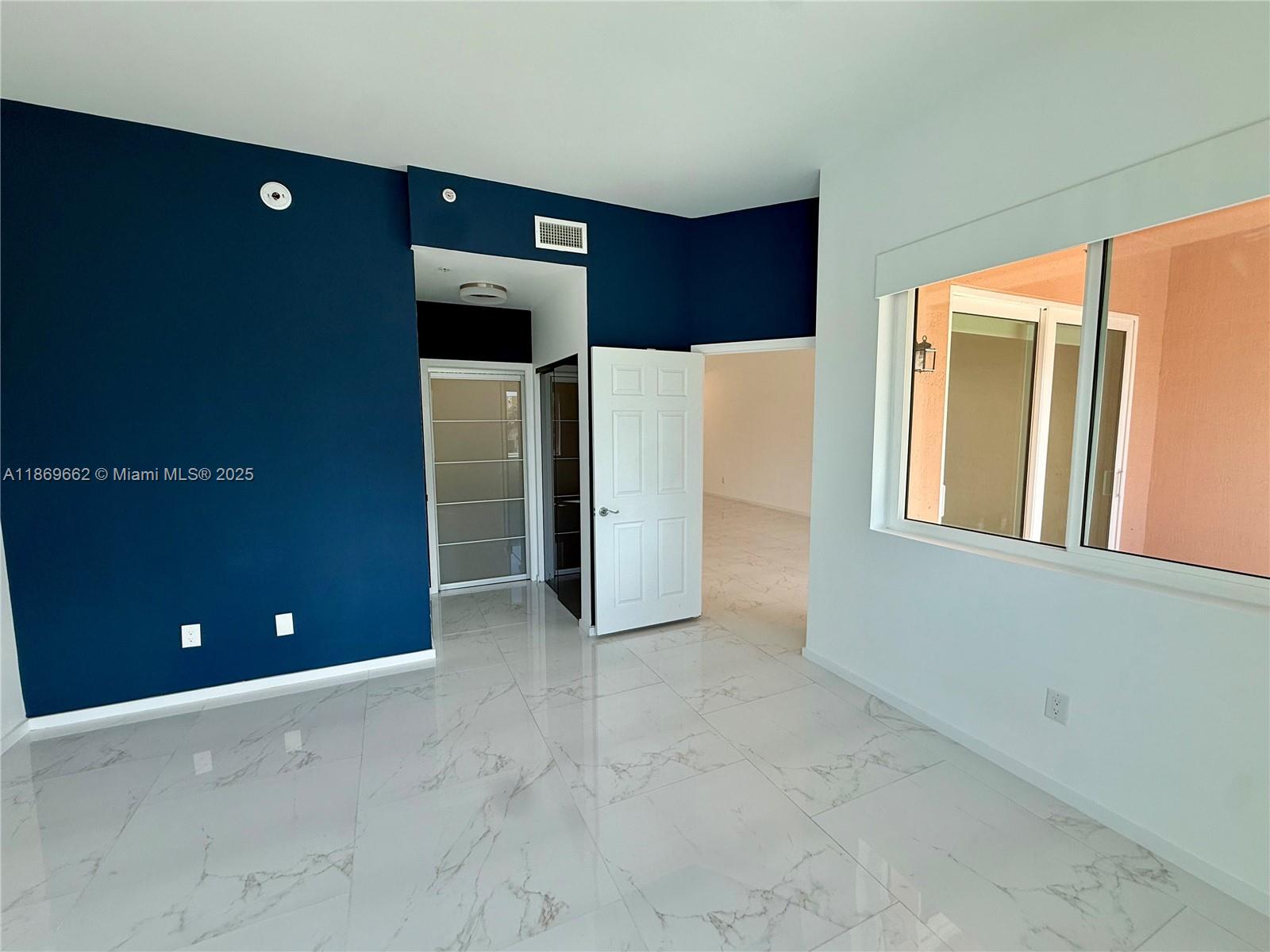 THE COURTS AT SOUTH BEACH - Residential Lease