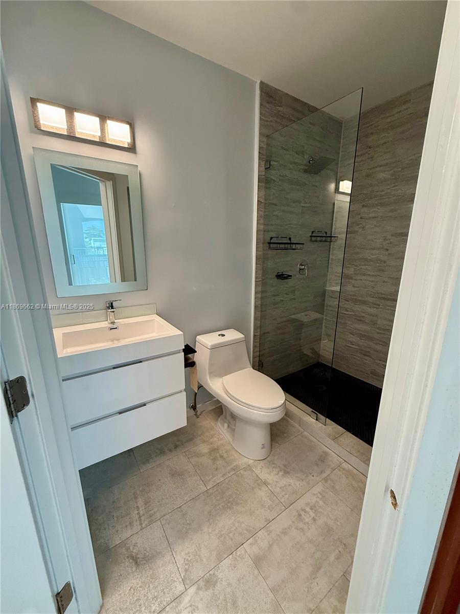 THE COURTS AT SOUTH BEACH - Residential Lease