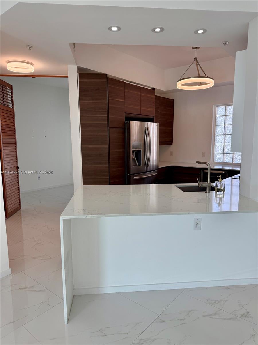140 Meridian Ave 343
