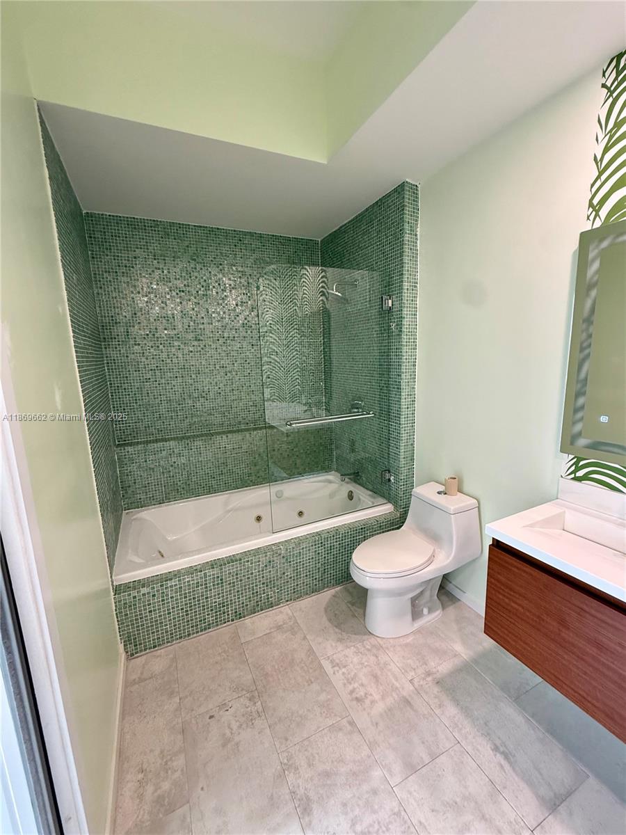 THE COURTS AT SOUTH BEACH - Residential Lease