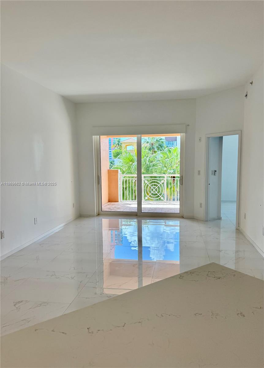 THE COURTS AT SOUTH BEACH - Residential Lease