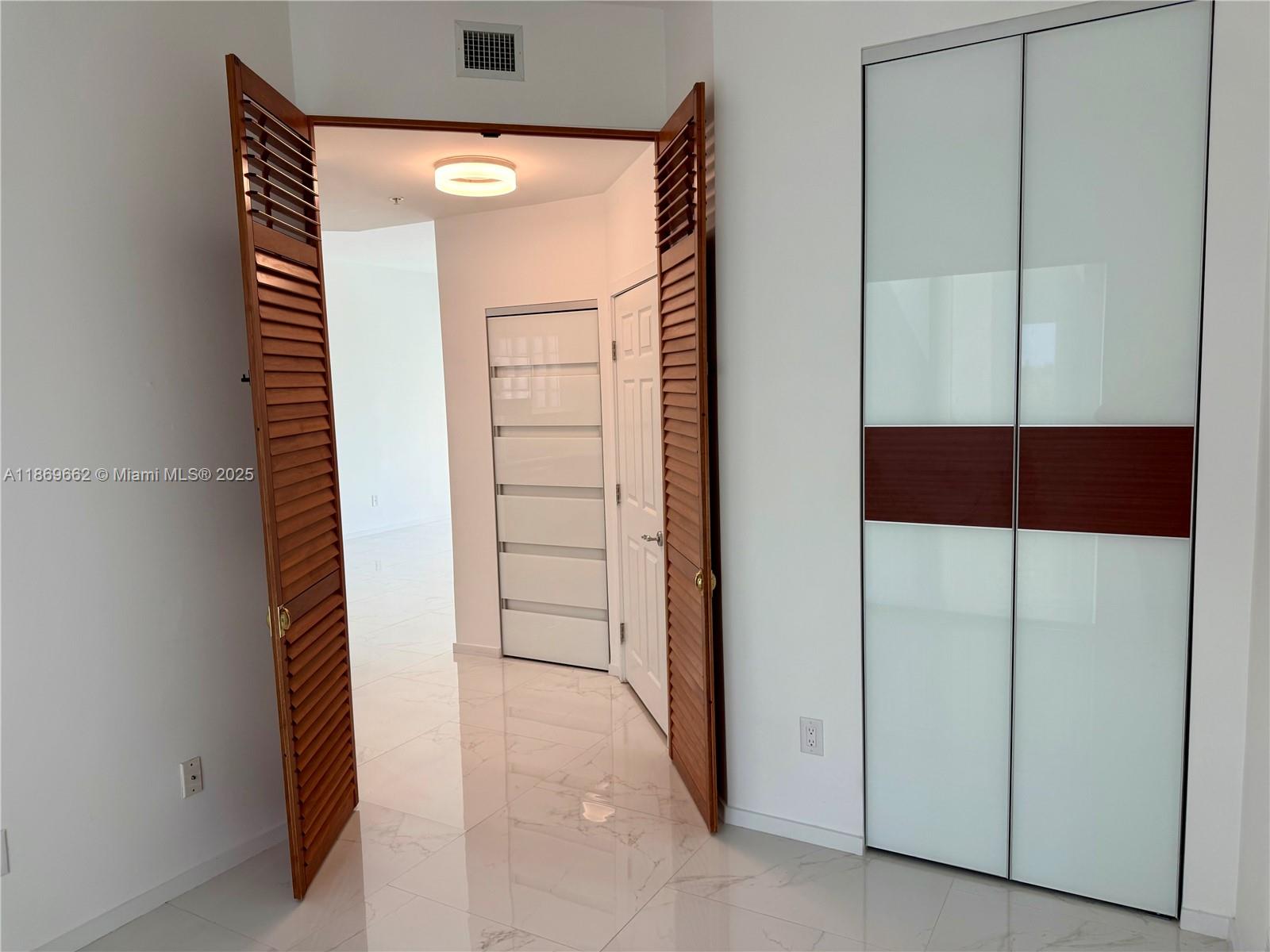 THE COURTS AT SOUTH BEACH - Residential Lease