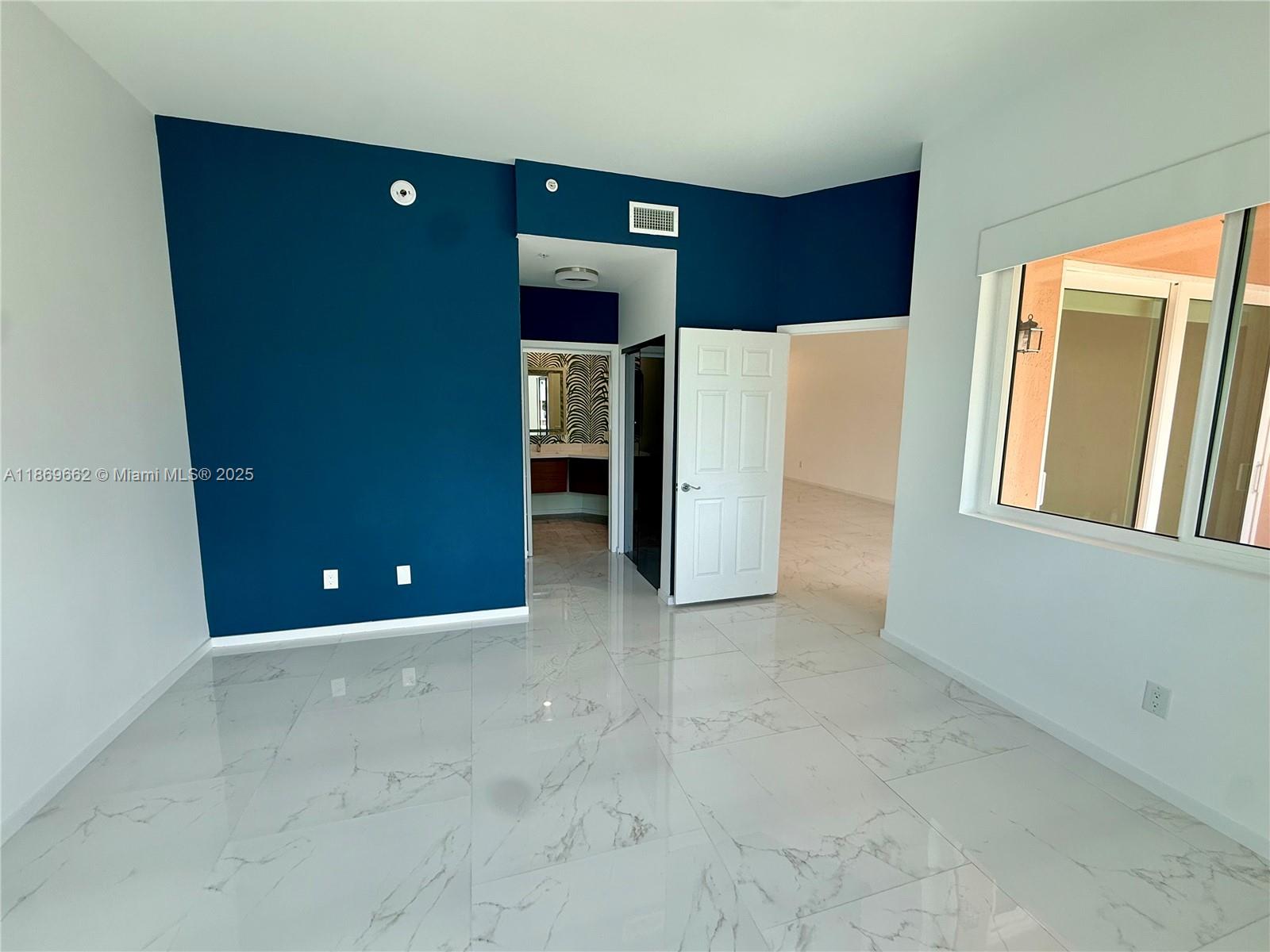 THE COURTS AT SOUTH BEACH - Residential Lease