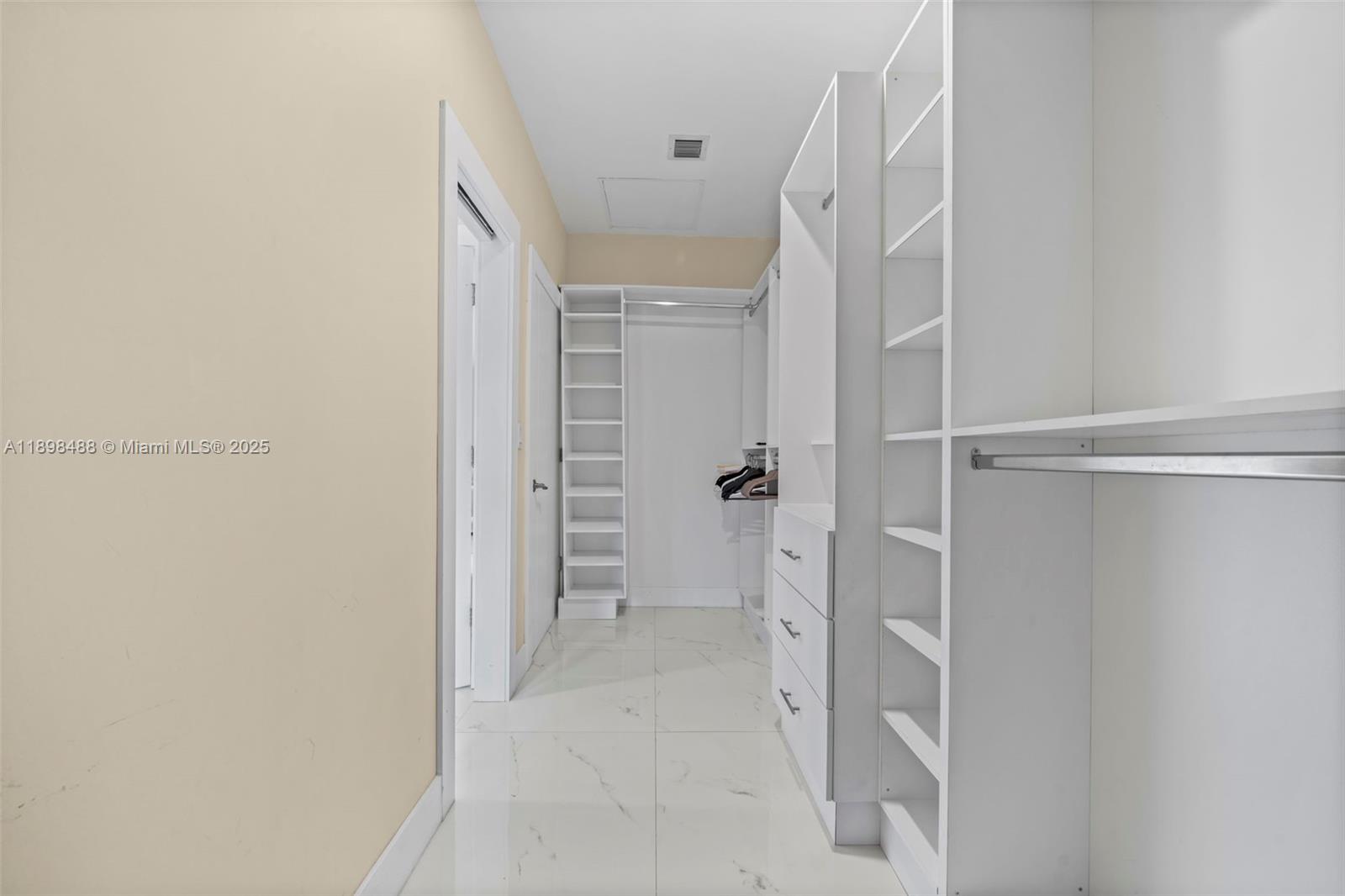 EAST SHENANDOAH - Residential