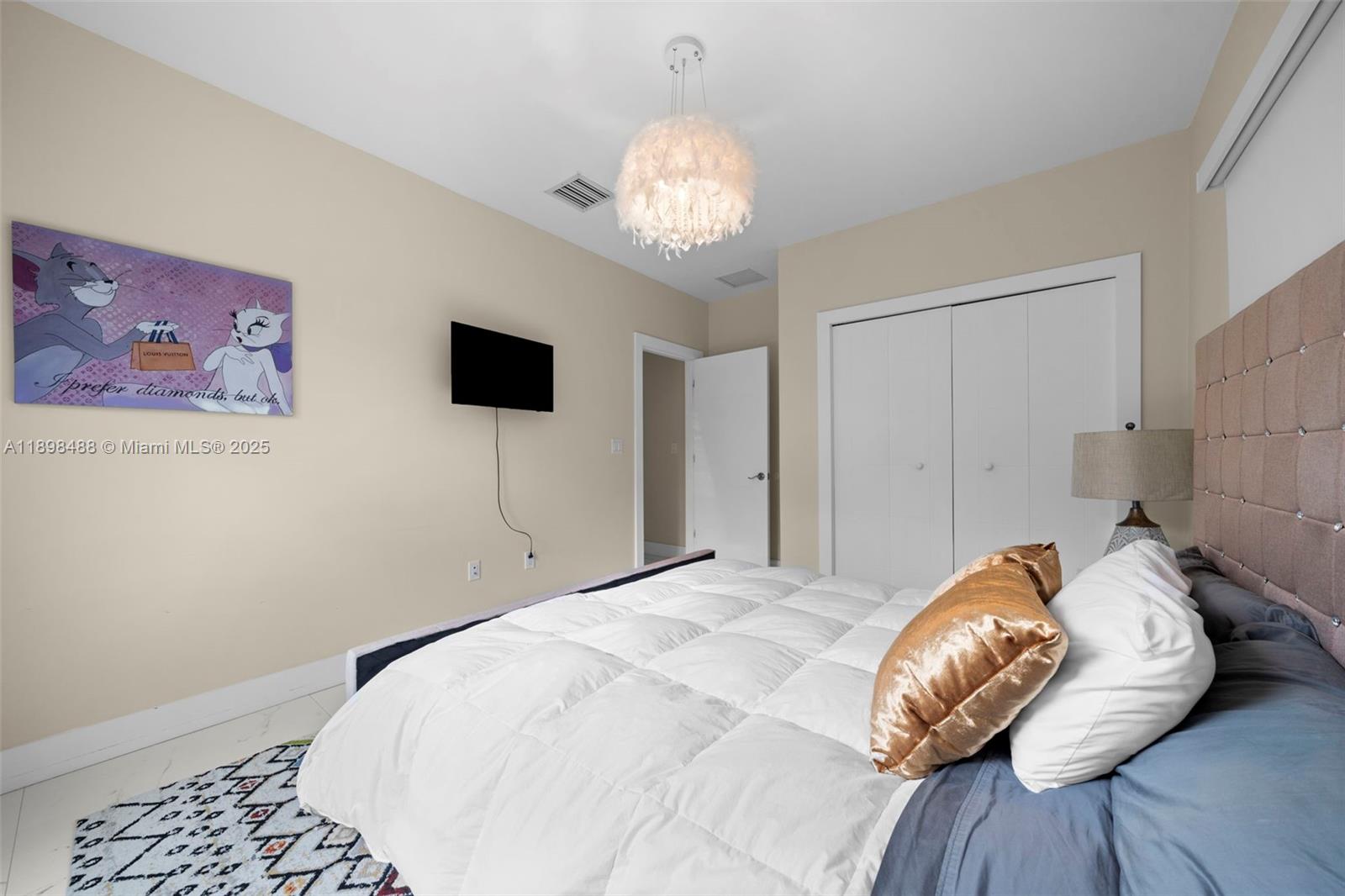 EAST SHENANDOAH - Residential