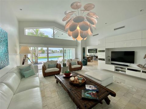 265 N Shore Dr Miami Beach FL 33141
