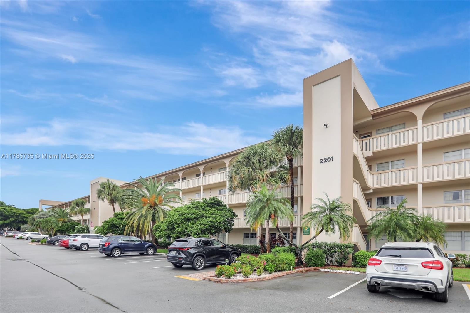 Property for Sale at 2201 Lucaya Bnd K3, Coconut Creek, Broward County, Florida - Bedrooms: 2 
Bathrooms: 2  - $175,000