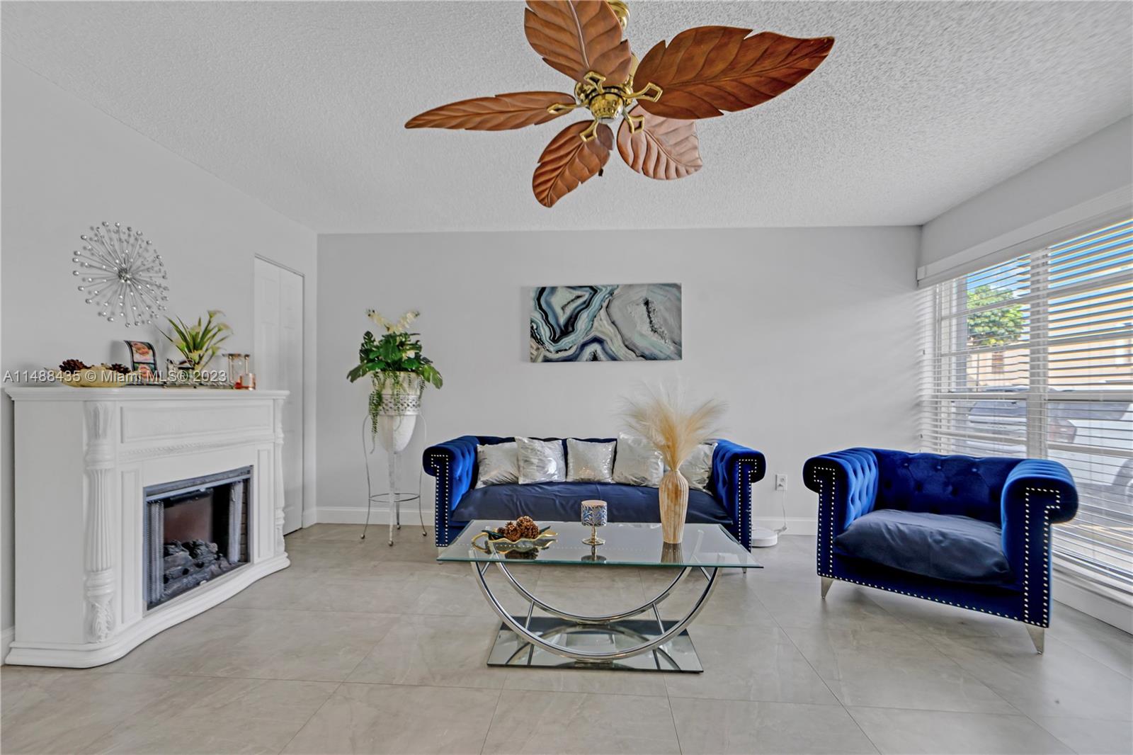 HERITAGE SQUARE CONDO - Residential