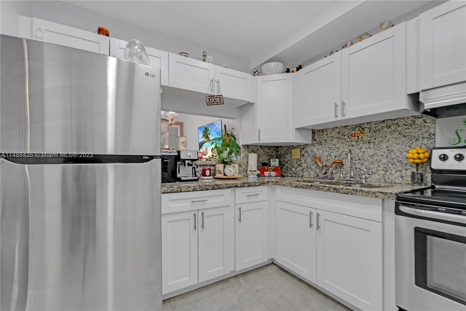 HERITAGE SQUARE CONDO - Residential