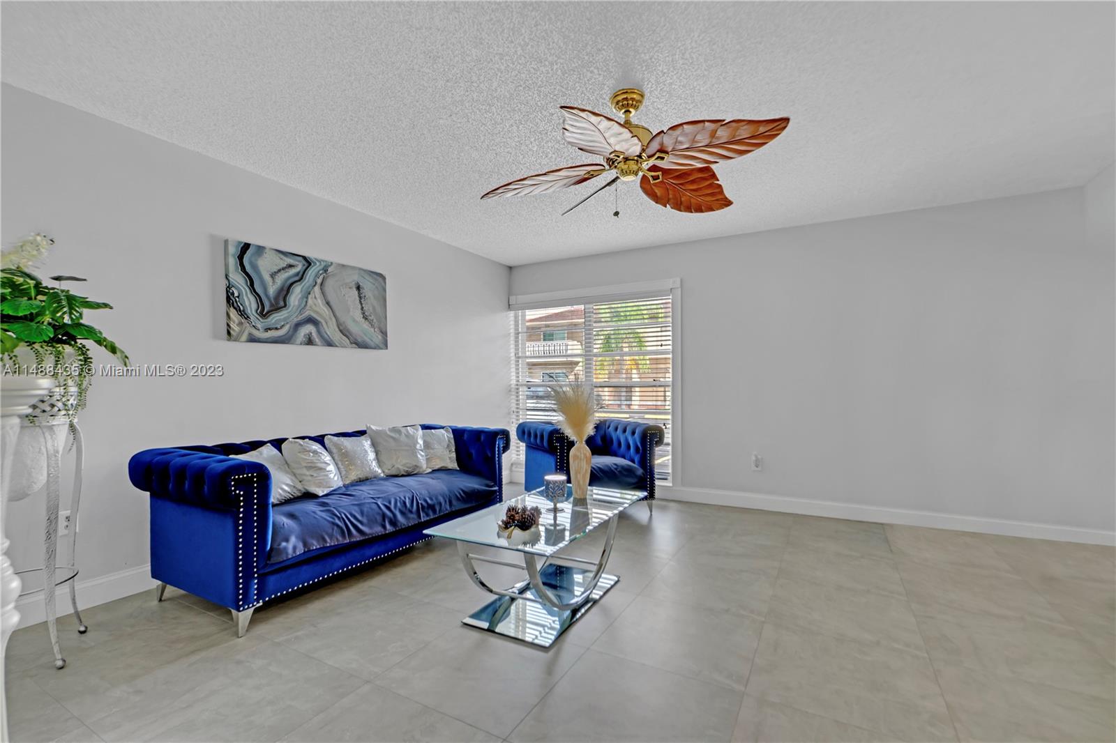 HERITAGE SQUARE CONDO - Residential