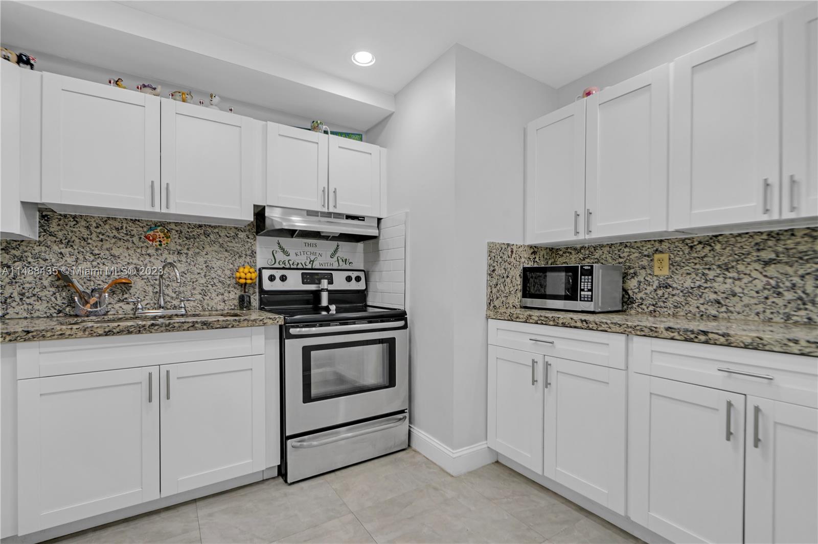 HERITAGE SQUARE CONDO - Residential