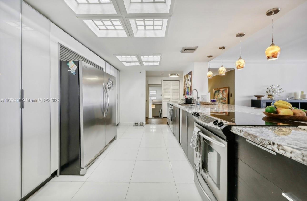 10205 Collins Ave 204