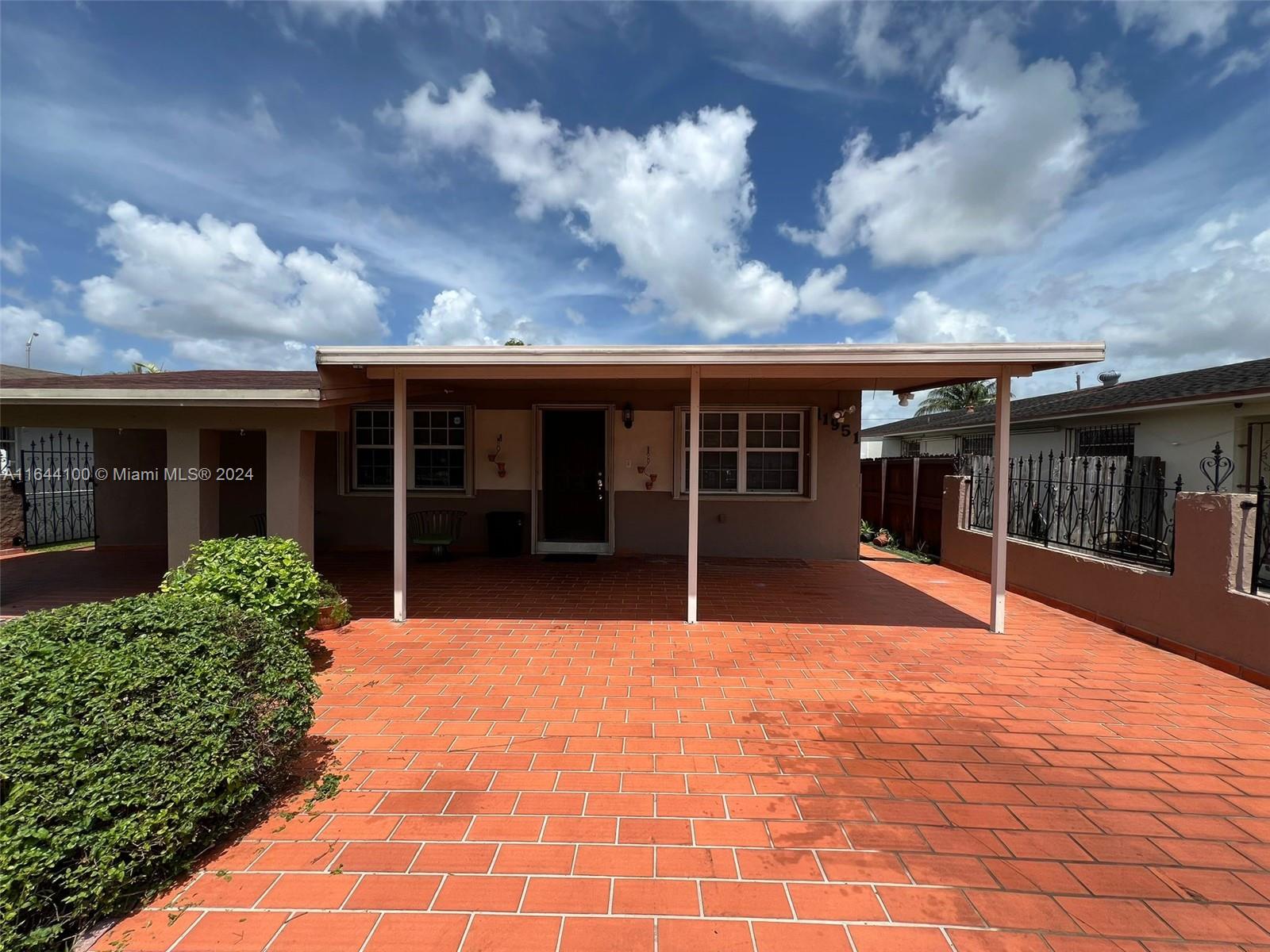 SWEETWATER GOLF COURSE TO - Residential Lease