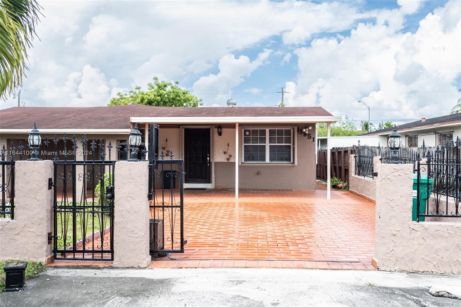 SWEETWATER GOLF COURSE TO - Residential Lease