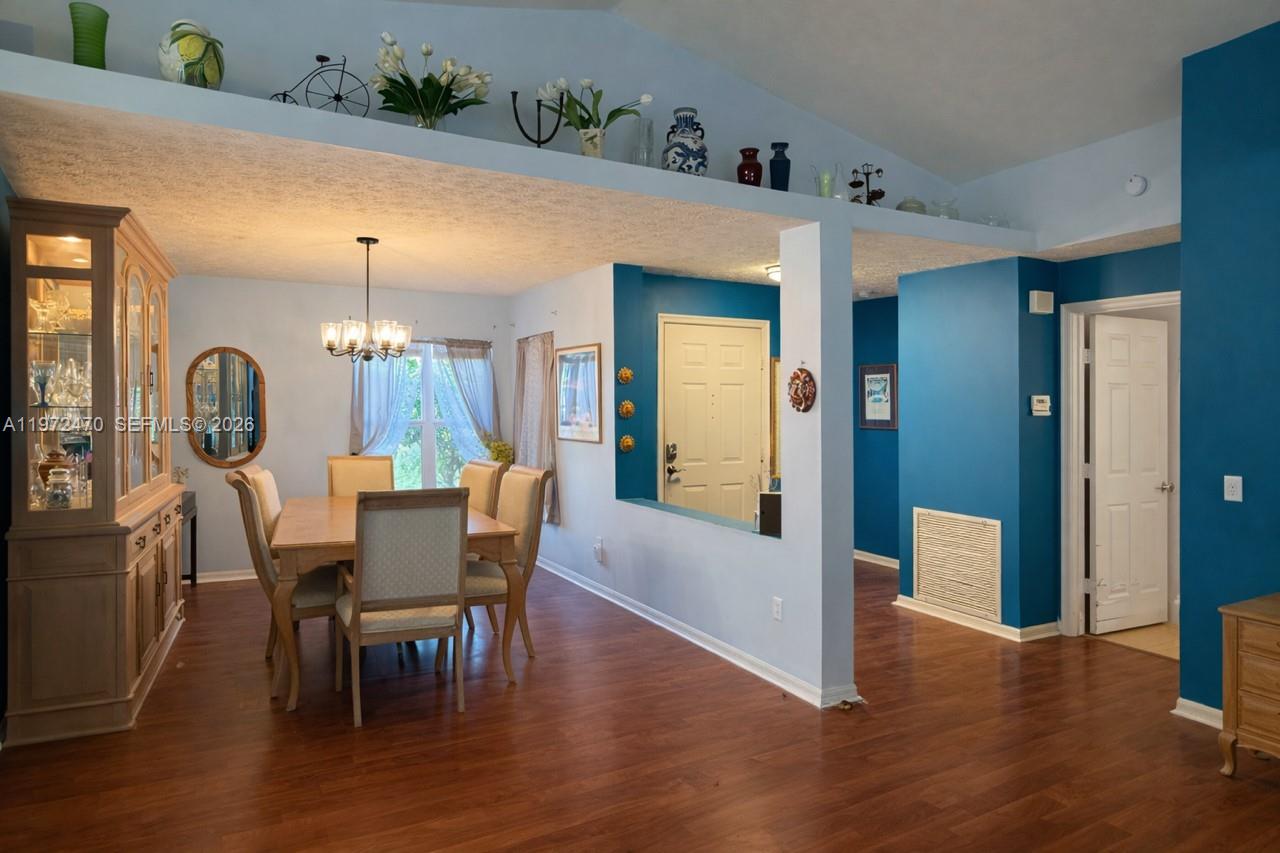 SPANISH LAKES FAIRWAYS NE - Residential