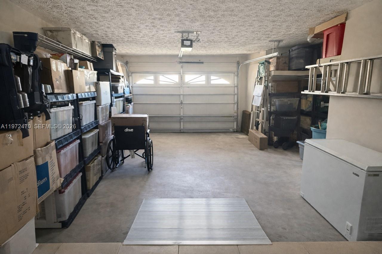 SPANISH LAKES FAIRWAYS NE - Residential