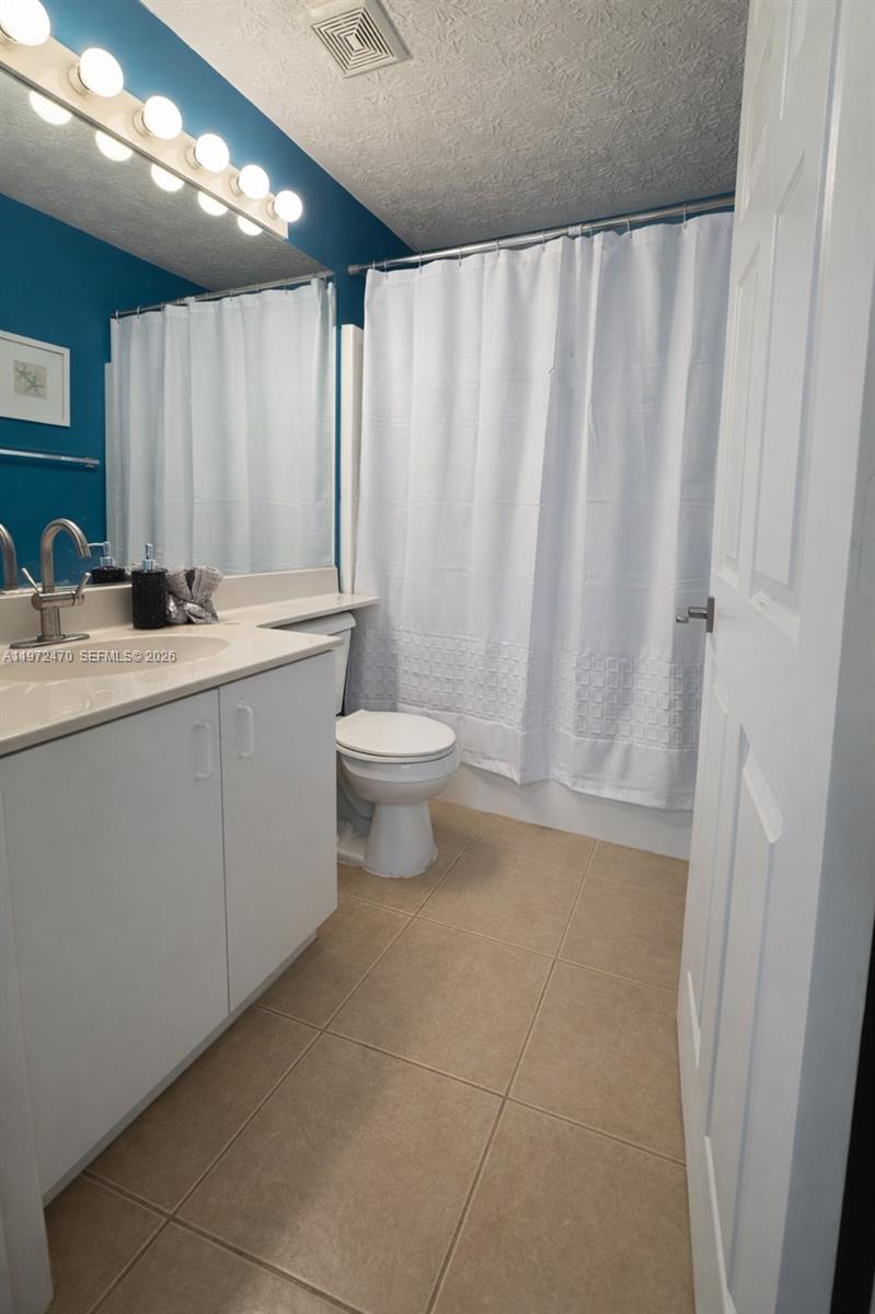 SPANISH LAKES FAIRWAYS NE - Residential