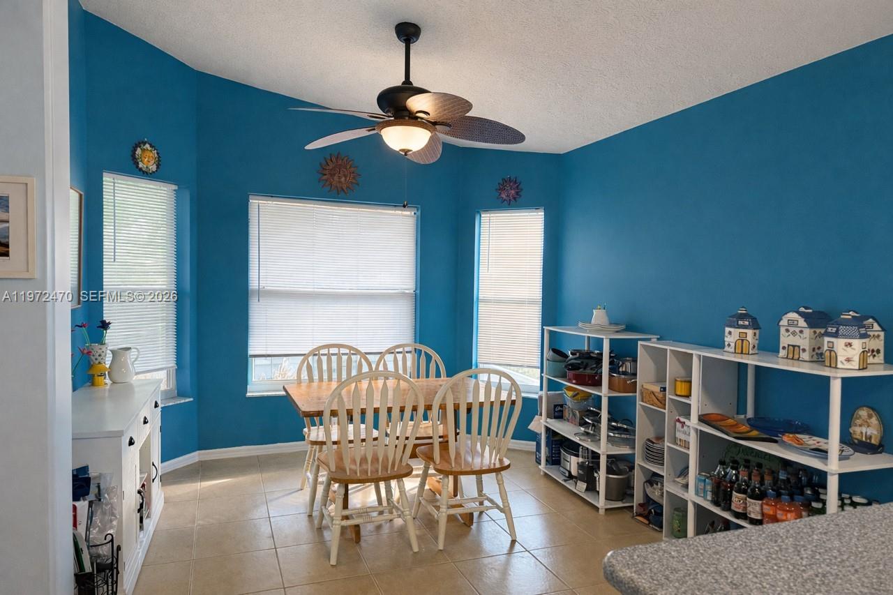 SPANISH LAKES FAIRWAYS NE - Residential