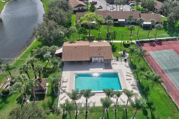 SOUTH LAKE CONDO - Residential