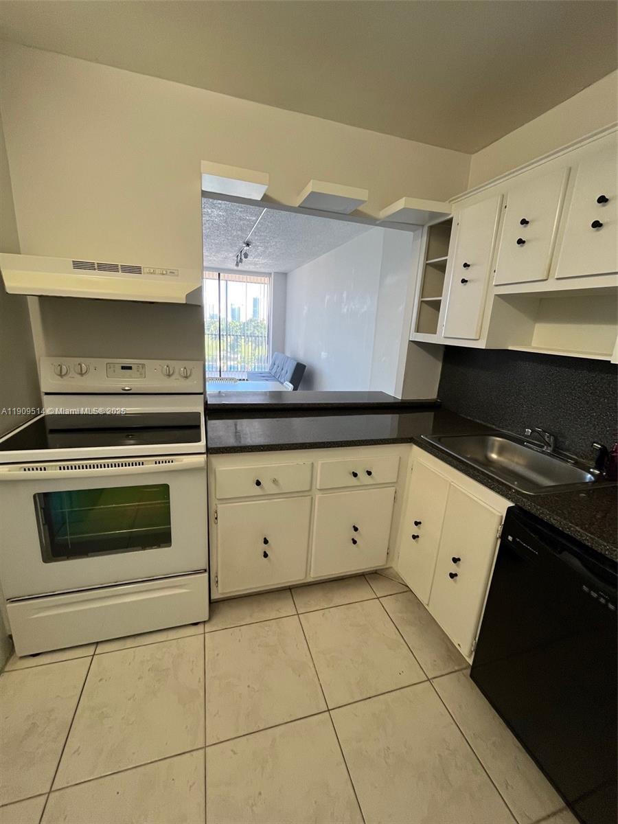 CORONADO CONDO- TOWER II - Residential