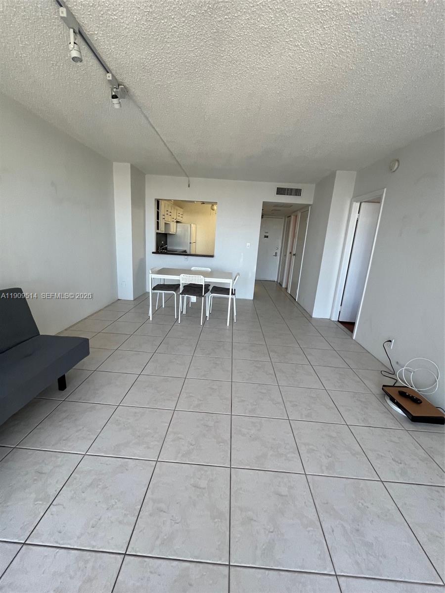 CORONADO CONDO- TOWER II - Residential