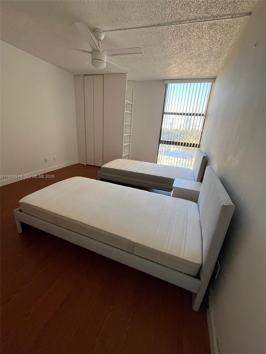 CORONADO CONDO- TOWER II - Residential