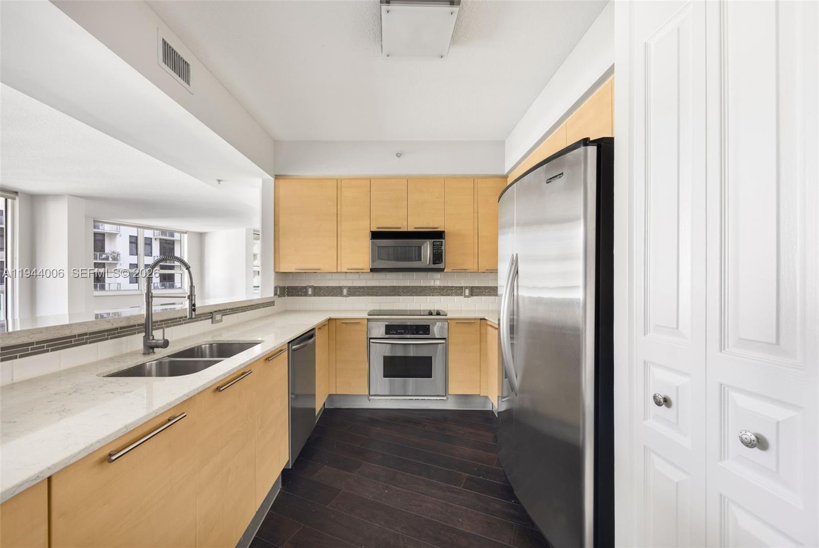 350 LAS OLAS PLACE CONDO - Residential