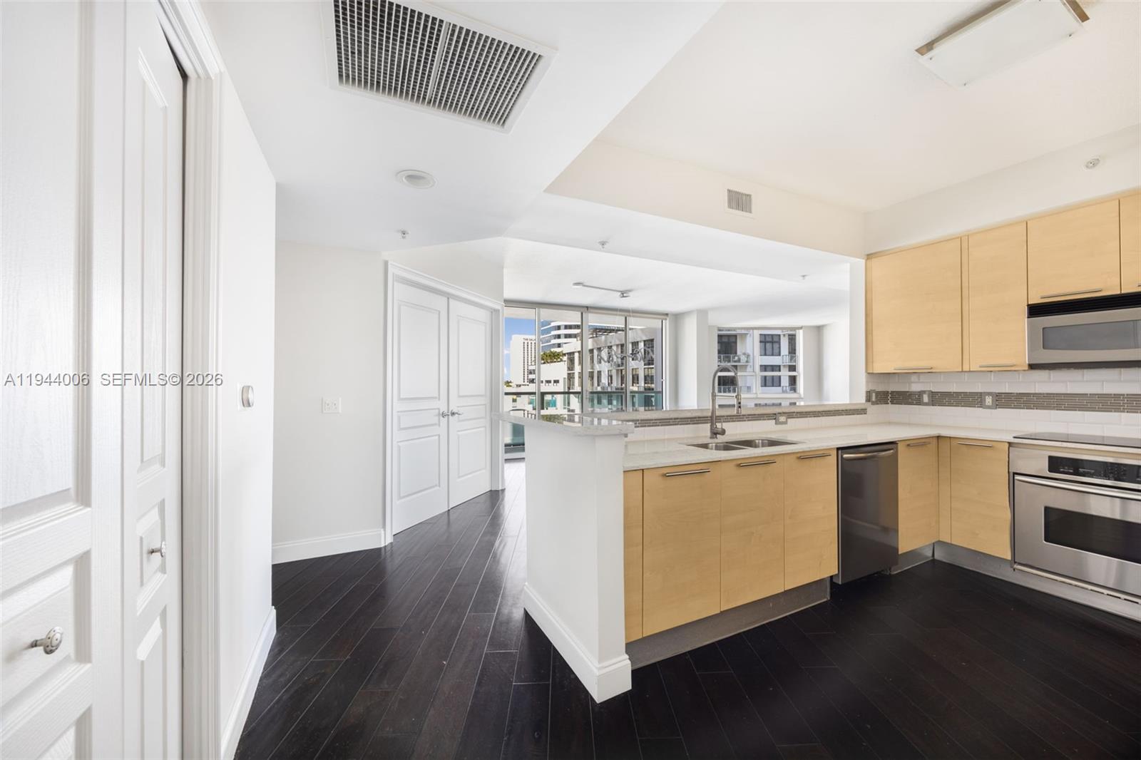 350 LAS OLAS PLACE CONDO - Residential