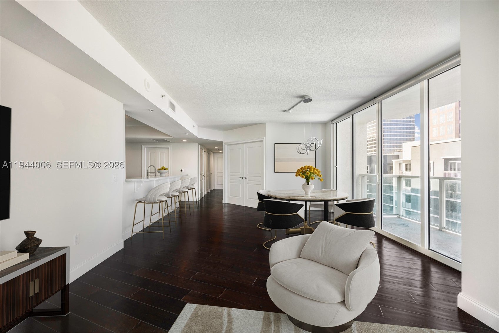 350 SE 2nd St 870