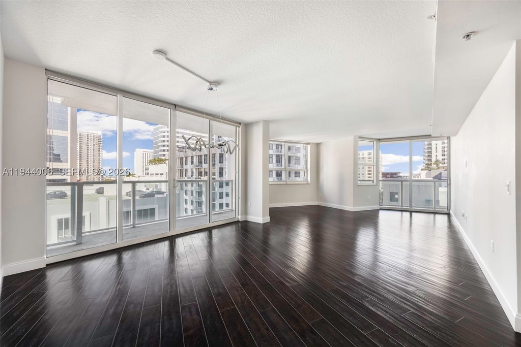 Photo of 350 SE 2nd St #870, Fort Lauderdale, FL 33301 (MLS # A11944006)
