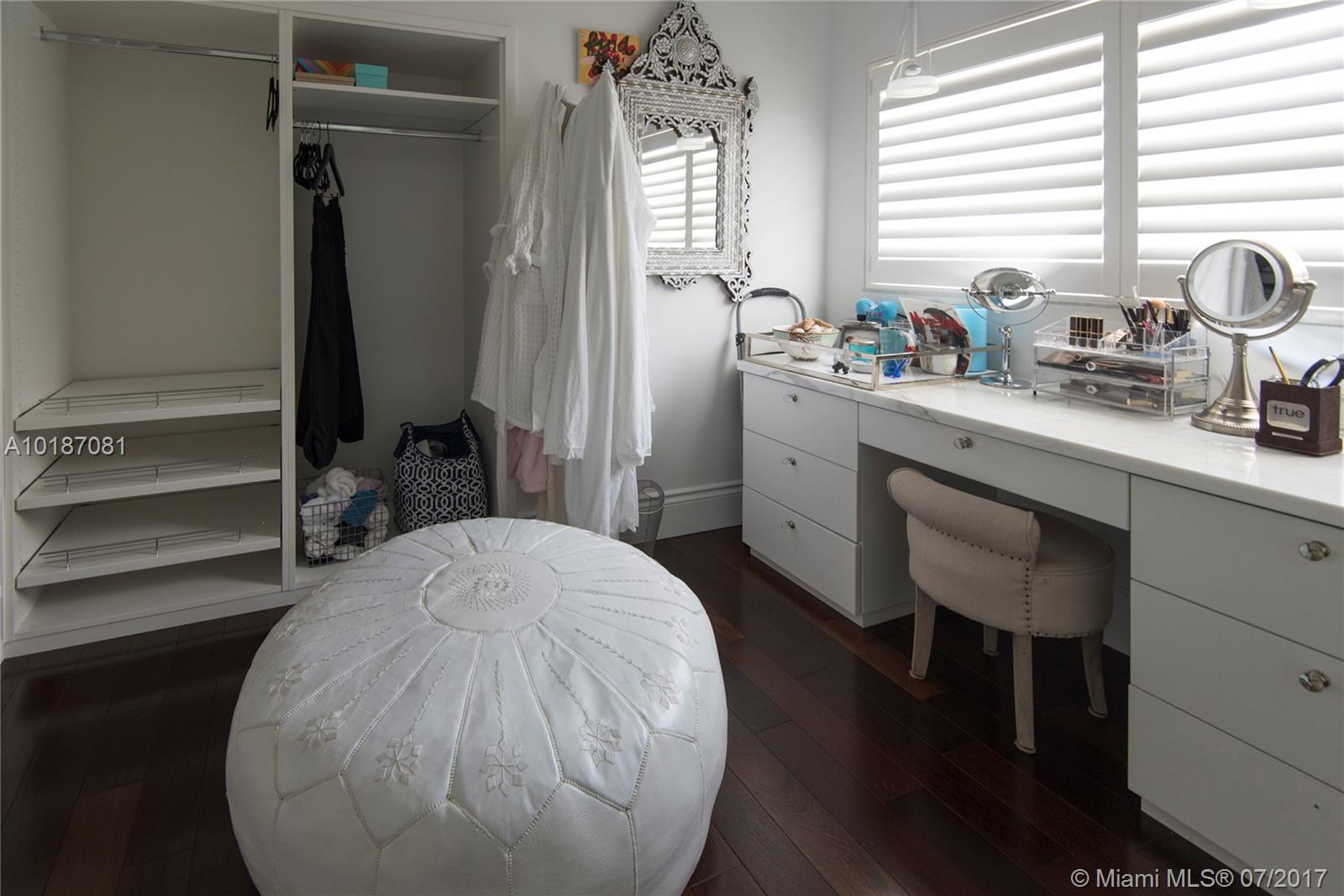 HIBISCUS ISLAND - Residential