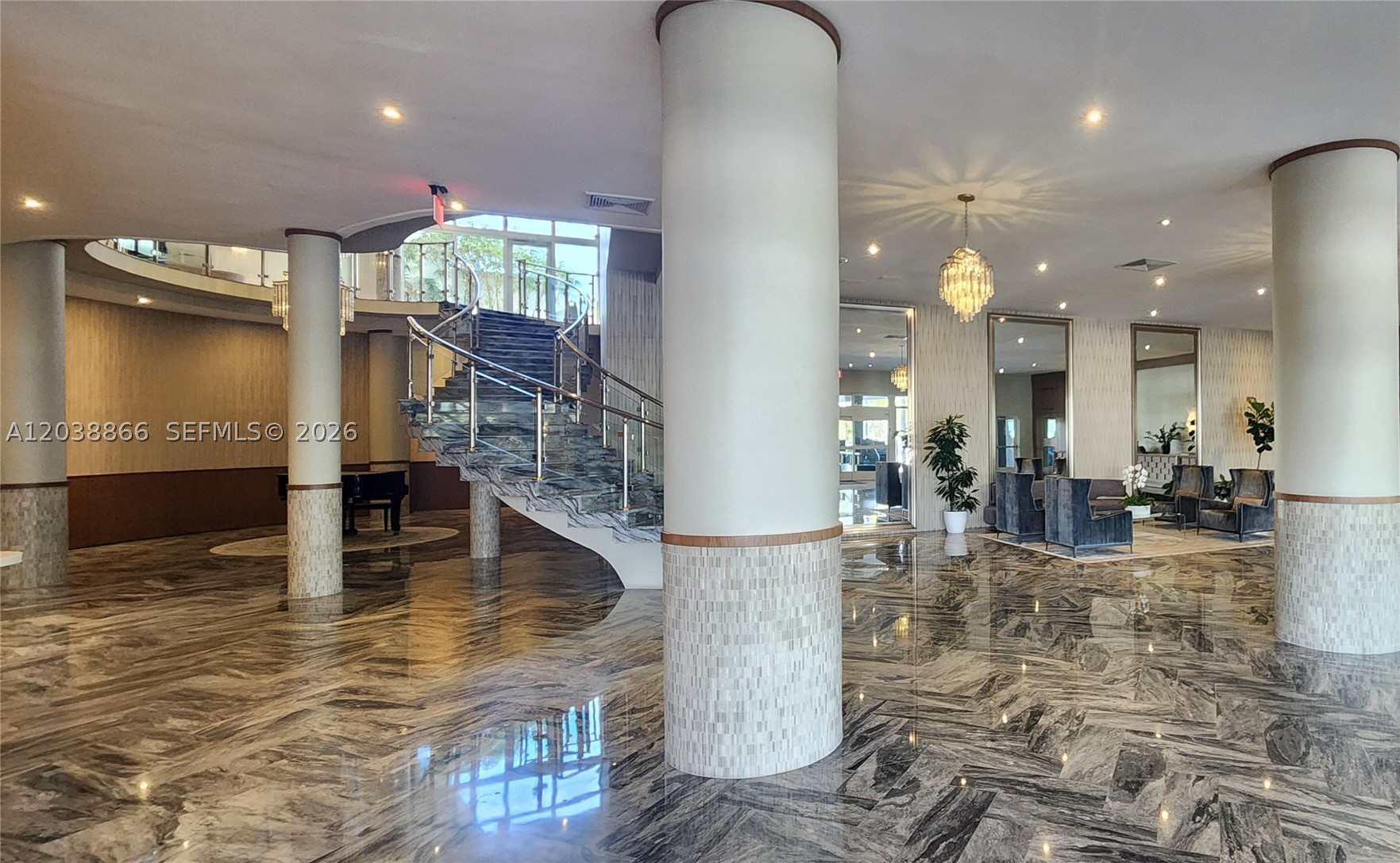 5401 Collins Ave 1513