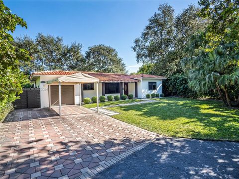 A home in Biscayne Park