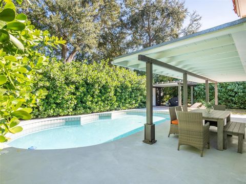 A home in Biscayne Park