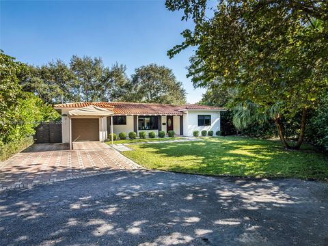 A home in Biscayne Park