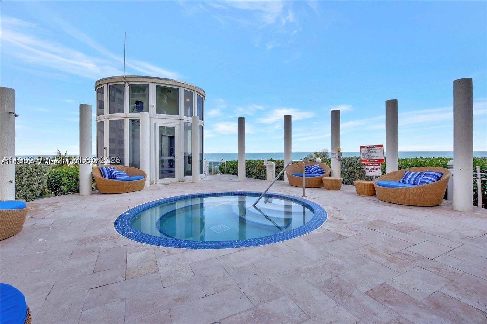17201 Collins Ave +DEN 1403