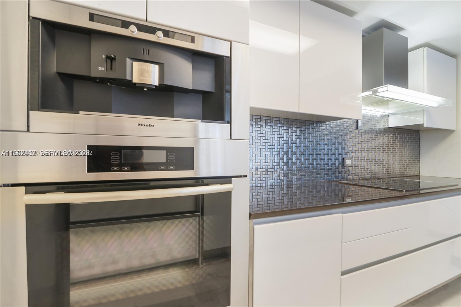 17201 Collins Ave+DEN 1403