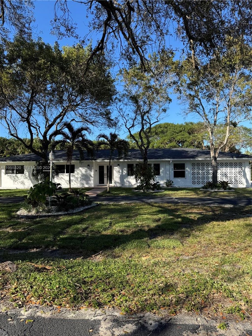 Photo of 12101 NW 6th St #12101, Plantation, FL 33325 (MLS # A11955320)