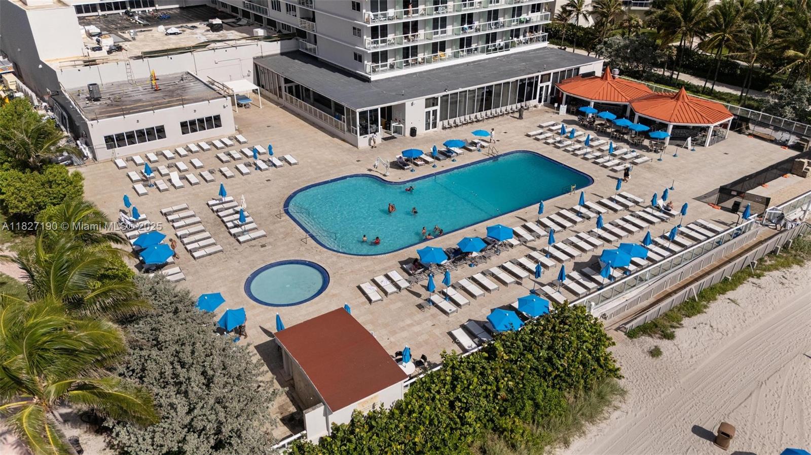 THE AVENTURA BEACH CLUB C - Residential