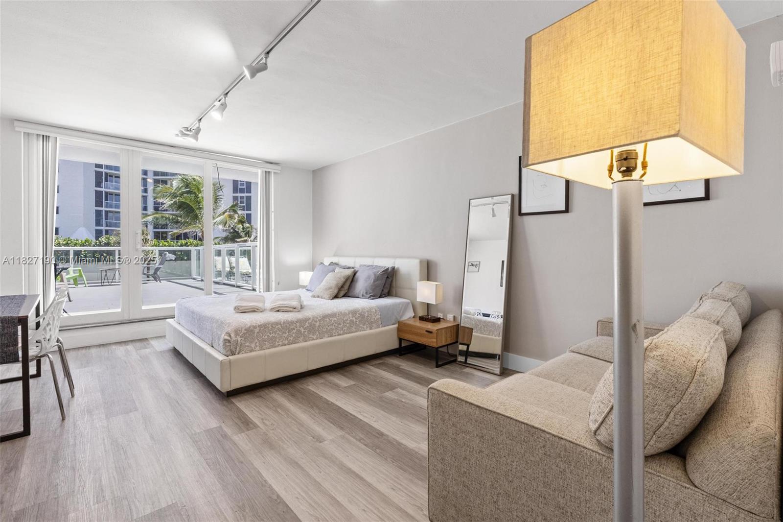 THE AVENTURA BEACH CLUB C - Residential