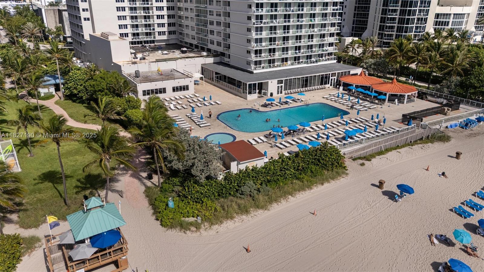 THE AVENTURA BEACH CLUB C - Residential