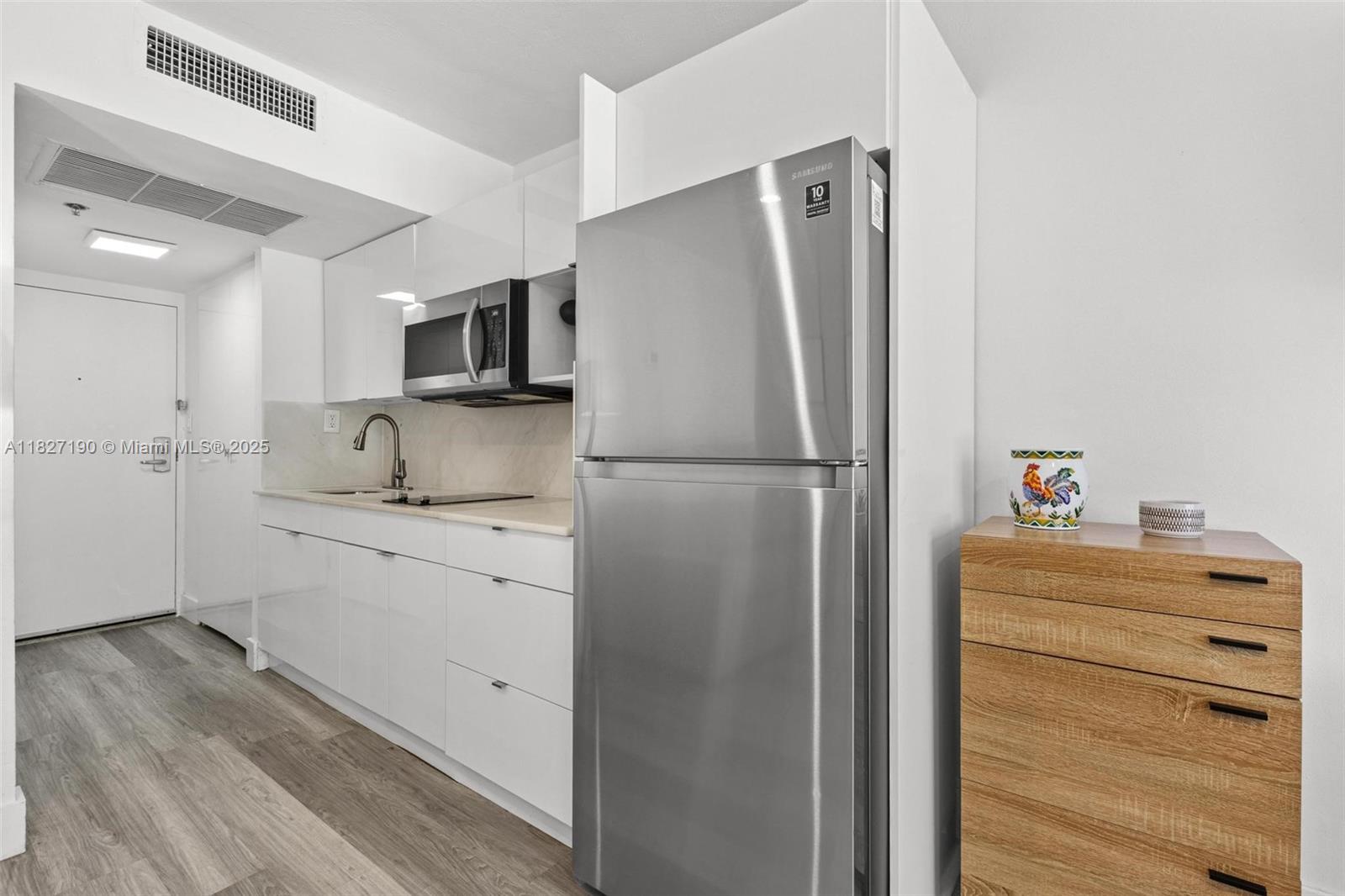 THE AVENTURA BEACH CLUB C - Residential