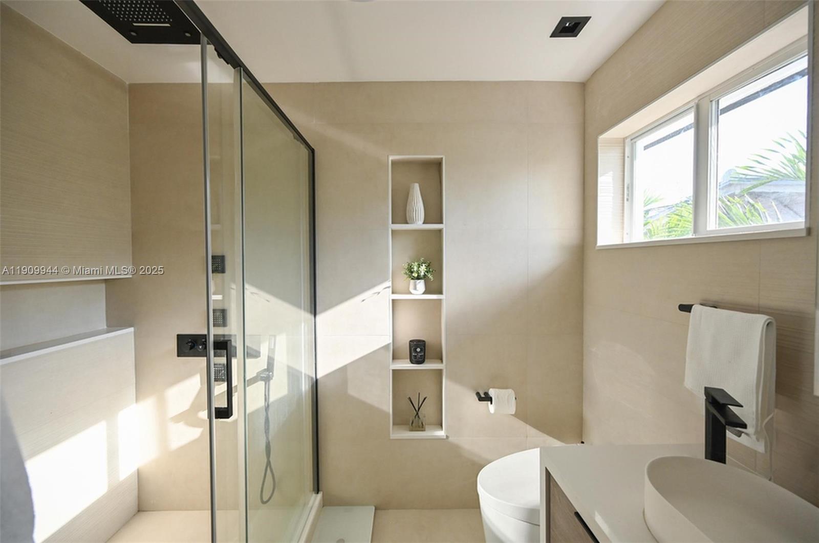 POMPANO ISLES SEC - Residential Lease