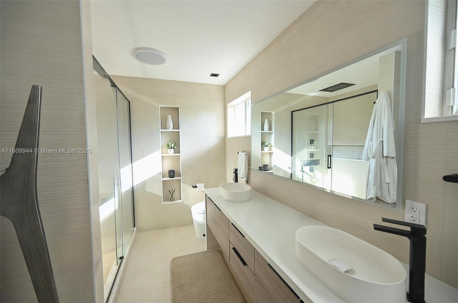 POMPANO ISLES SEC - Residential Lease