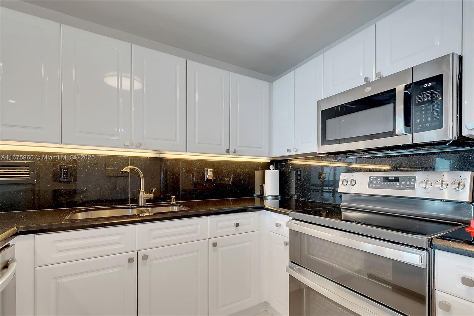 RONEY PALACE CONDO - Residential Lease