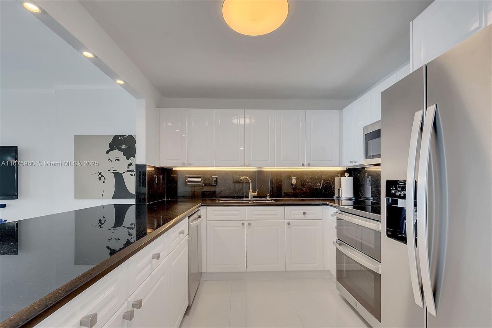 RONEY PALACE CONDO - Residential Lease