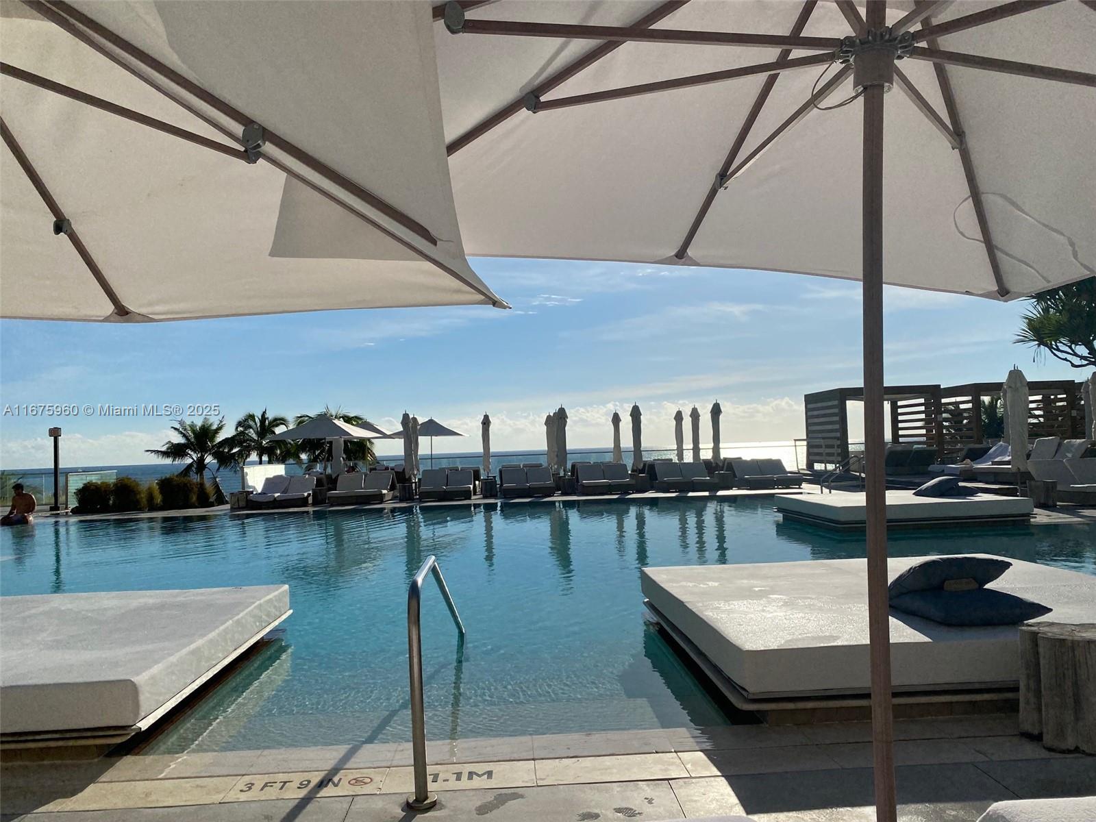 RONEY PALACE CONDO - Residential Lease