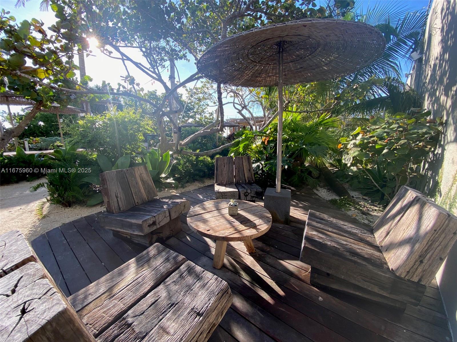 RONEY PALACE CONDO - Residential Lease