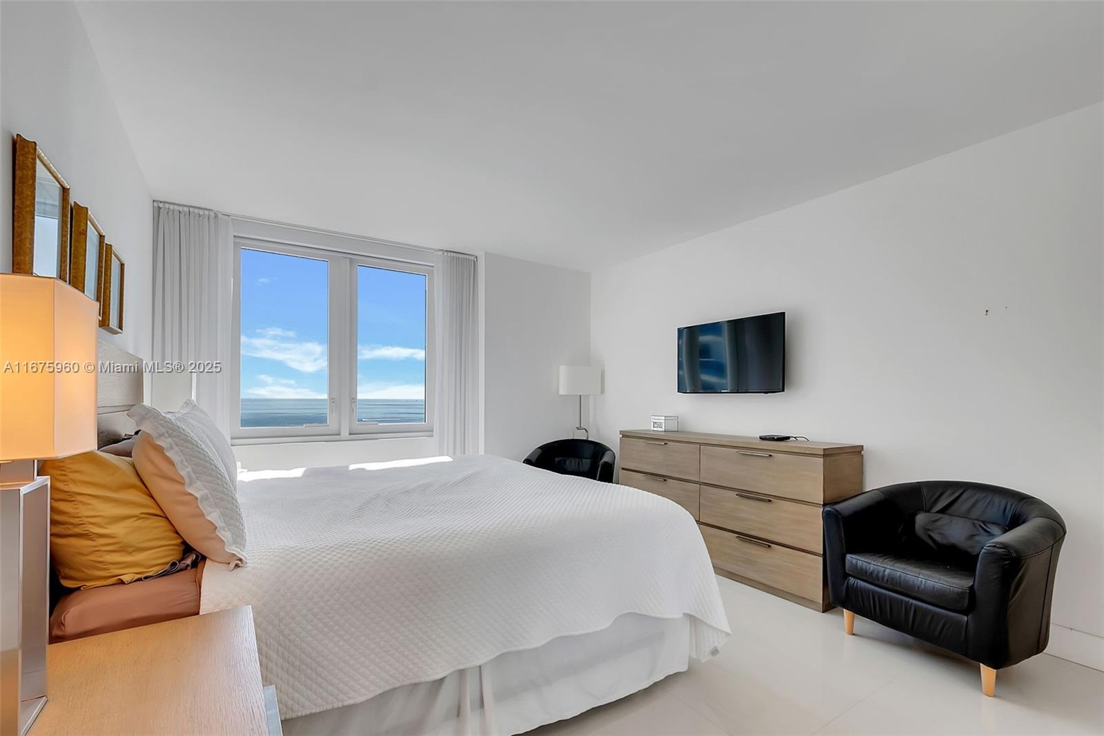 RONEY PALACE CONDO - Residential Lease